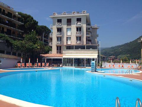 Hotel Paco Pietra Ligure Kültér fotó